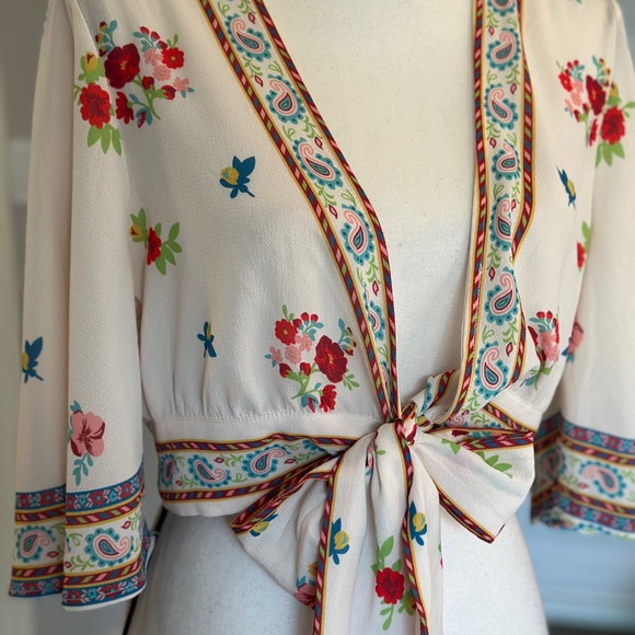 Floral Tie Blouse - Picture 2 of 4